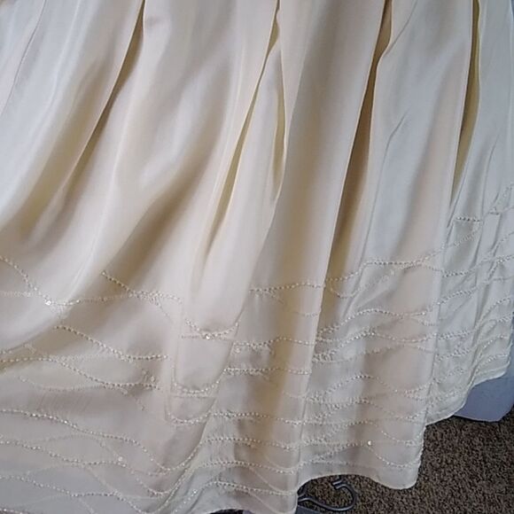 TALBOTS SILK 100% WOMEN'S SKIRT SIZE 12 COLOR CREAM - Picture 11 of 11